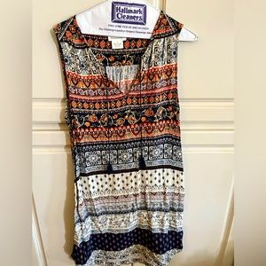 Sleeveless patterned dress